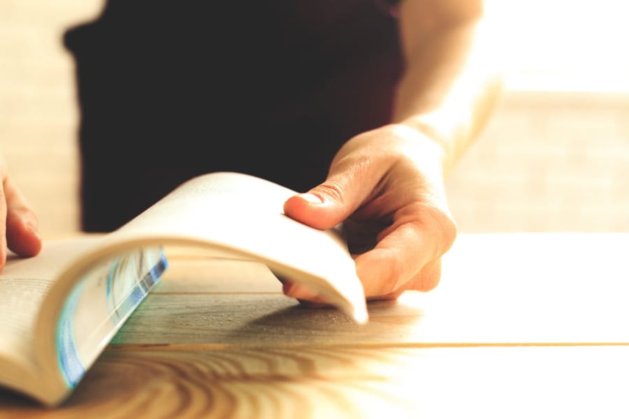 13 livros que todo corretores de imóveis precisa ler