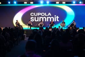 Você não imagina o que aconteceu quando centenas de pessoas vestiram a camisa da Kenlo no CUPOLA Summit